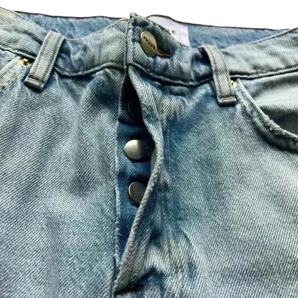 FRAME LE SLOUCH LIGHT WASH DISTRESSED DENIM JEAN BERMUDA WOMEN’S SHORTS•SIZE 24• - Picture 6 of 8